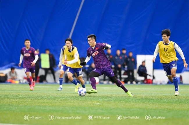 Quang Hải ghi bàn, ĐT Việt Nam đánh bại CLB K.League 2-0 - Ảnh 1.