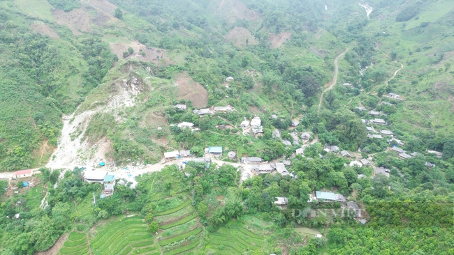 Yên Bái: Kiểm tra, xử lý hoạt động buôn bán đá cảnh Suối Giàng trái phép sau loạt bài điều tra của Báo Dân Việt- Ảnh 1.