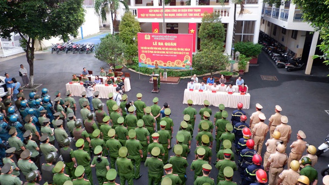 Ảnh: TP.HCM ra quân cao điểm tấn công, trấn áp các loại tội phạm đảm bảo ANTT - Ảnh 12.