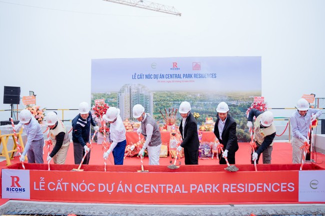 Nhà sáng lập Ecopark cất nóc tòa tháp cao tầng hiện đại bậc nhất Nghệ An - Ảnh 1.