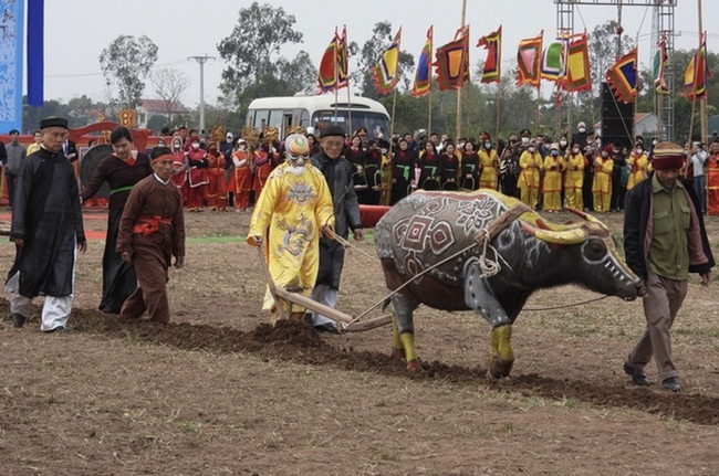 Bộ VHTTDL đề nghị các địa phương tăng cường biện pháp quản lý về lễ hội dịp Tết Nguyên đán 2024- Ảnh 1.