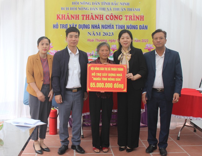 Hội Nông dân tỉnh Bắc Ninh nhân thêm những ngôi nhà nghĩa tình cho nông dân nghèo- Ảnh 1.