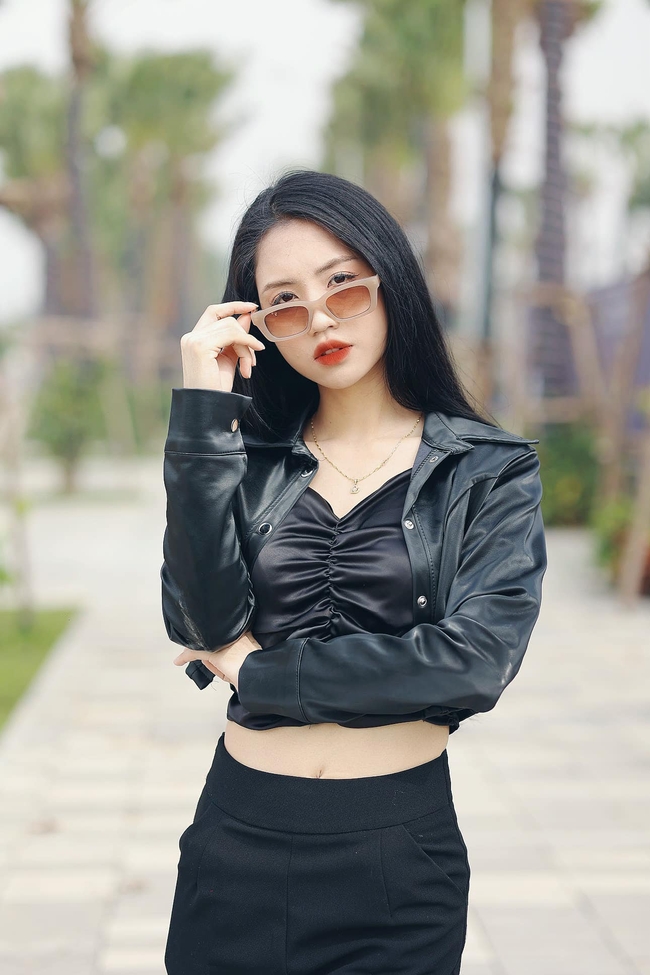“Hotgirl” bóng đá Trần Thị Duyên khoe vòng 1 căng tràn “sức xuân"- Ảnh 5.