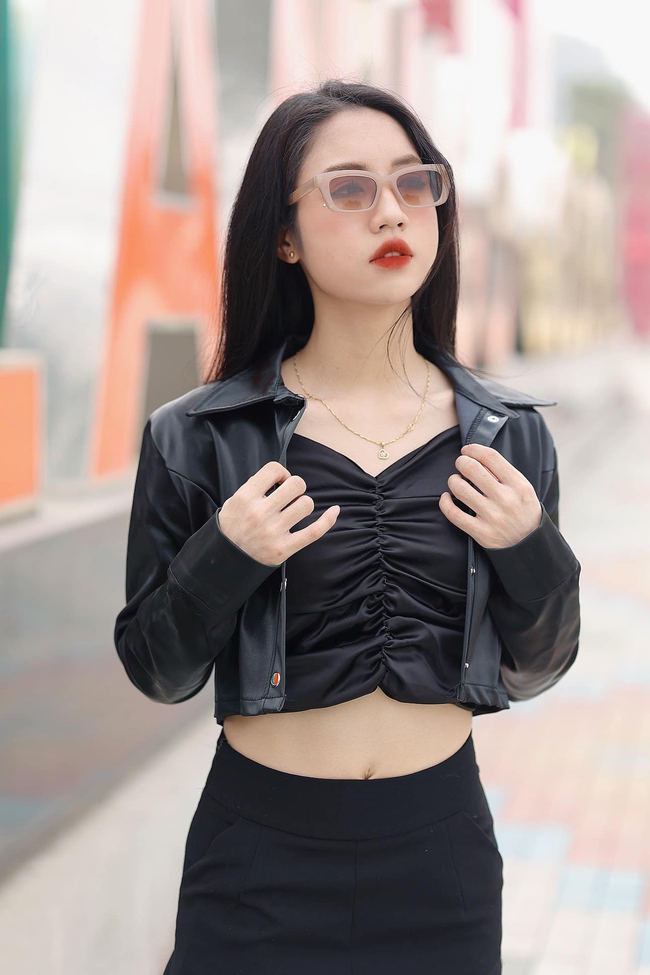 “Hotgirl” bóng đá Trần Thị Duyên khoe vòng 1 căng tràn “sức xuân"- Ảnh 6.