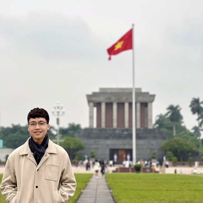 Nam sinh Nghệ An tốt nghiệp đại học với thành tích đáng nể phục: 