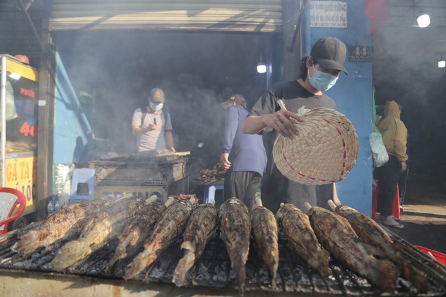 Không mua vàng, người dân thường mua gì ngày vía Thần Tài 2024 để mong nhiều may mắn, tài lộc?- Ảnh 2.