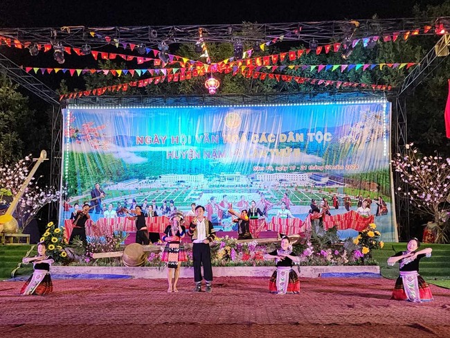 Điện Biên: Rộn ràng Ngày hội văn hóa các dân tộc huyện Nậm Pồ- Ảnh 2.