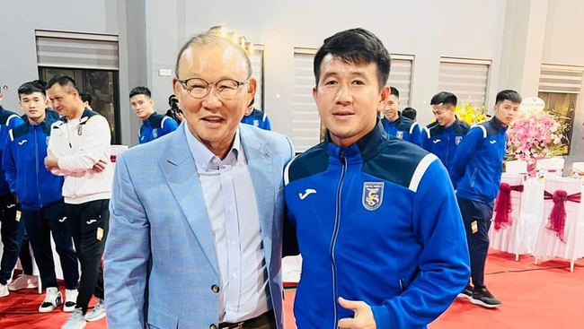 Đội bóng HLV Park Hang-seo làm cố vấn chiêu mộ tiền vệ từng đá AFC Cup- Ảnh 2.