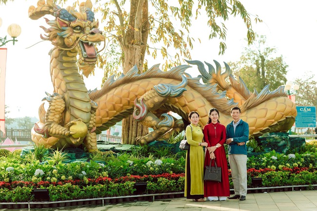 Rồng vàng Bình Định "cuồn cuộn" bên hồ sinh thái đẹp nhất huyện trung du, được khen rất "thần thái, có hồn"- Ảnh 7.