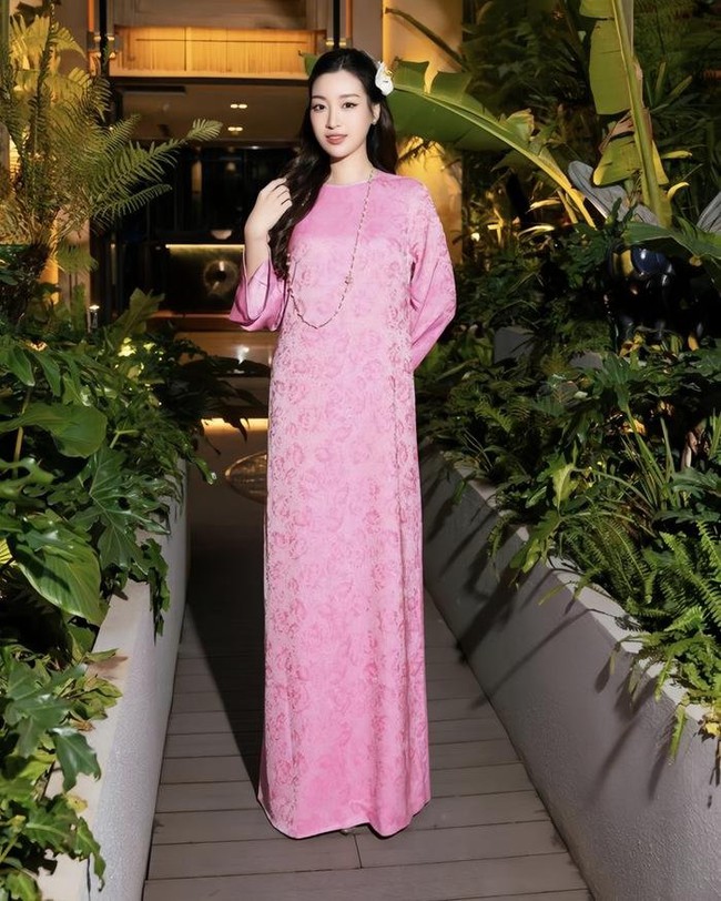 Ngây ngất ngắm 7 Hoa hậu, Á hậu mặc áo dài đẹp "gây thương nhớ" dịp Tết Nguyên đán 2024- Ảnh 5.