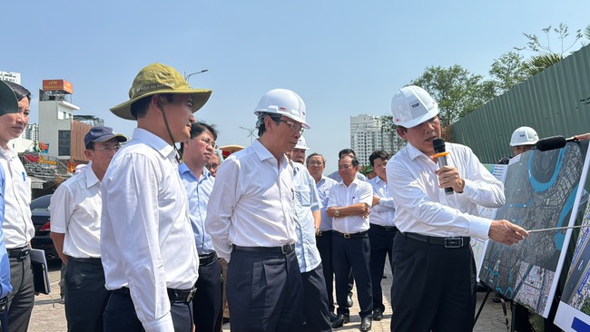 Thị sát 2 dự án giao thông trọng điểm phía Nam TP.HCM, Bí thư Nguyễn Văn Nên chỉ đạo gì?- Ảnh 2.