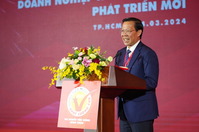 Chủ tịch UBND TP.HCM Phan Văn Mãi: Chuyển đổi số, chuyển đổi xanh là chuyện sống còn của doanh nghiệp và của cả thành phố- Ảnh 1.