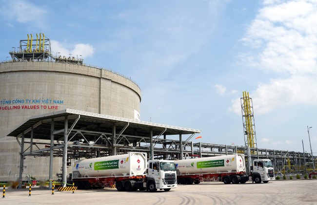 Khởi nguồn năng lượng mới: PV GAS bắt đầu cung cấp LNG phục vụ sản xuất công nghiệp- Ảnh 2.