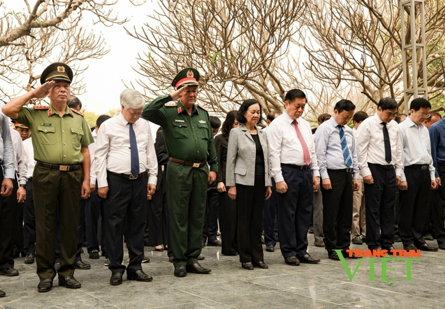 Đồng chí Trương Thị Mai, Thường trực Ban Bí thư làm việc với Ban Thường vụ Tỉnh ủy Điện Biên

- Ảnh 2.