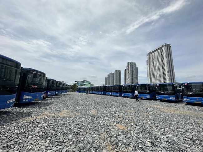 TP.HCM đưa xe buýt mới phục vụ hành khách      - Ảnh 1.