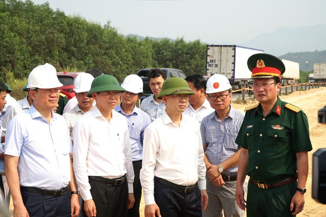 Bí thư Đà Nẵng chỉ đạo gỡ khó cho dự án cao tốc Hòa Liên - Túy Loan - Ảnh 1.