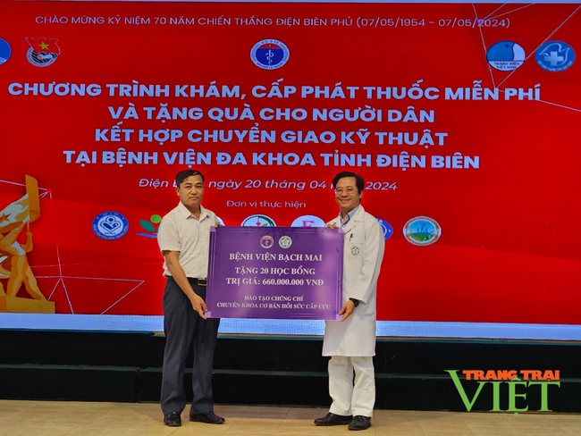 Bộ Y tế khám chữa bệnh miễn phí cho đồng bào các dân tộc Điện Biên- Ảnh 4.
