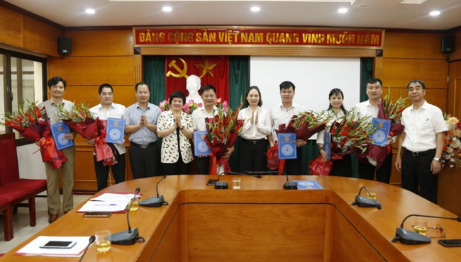 Quận Hà Đông (Hà Nội) điều động nhiều Phó Chủ tịch phường- Ảnh 1.