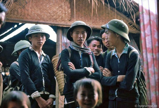 Sắc màu rực rỡ của chợ Điện Biên Phủ năm 1992- Ảnh 12.