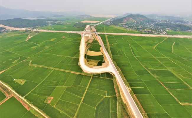Cận cảnh dự án hầm Thần Vũ 1.350 tỷ đồng xuyên núi, dài hơn 1km trên cao tốc Diễn Châu - Bãi Vọt- Ảnh 11.