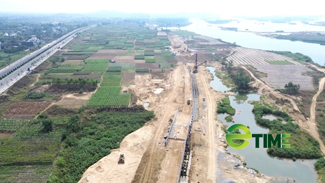“Siêu” Ban quản lý dự án Quảng Ngãi lại xin lùi thời gian hoàn thành 2 dự án kè- Ảnh 1.
