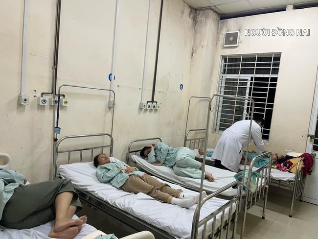 Hơn 200 người nhập viện nghi ngộ độc thực phẩm sau khi ăn bánh mì ở Đồng Nai- Ảnh 1.