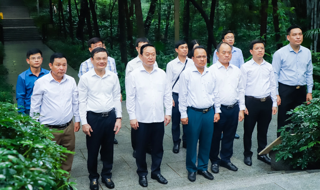 Chủ tịch UBND tỉnh Nghệ An Nguyễn Đức Trung thăm và làm việc tại Trung Quốc- Ảnh 4.