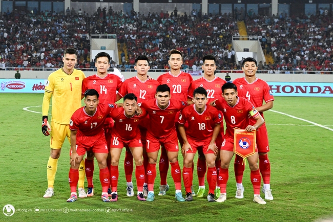 Bóng đá Việt Nam có nên học theo Indonesia, nhập tịch cầu thủ ồ ạt?- Ảnh 2.