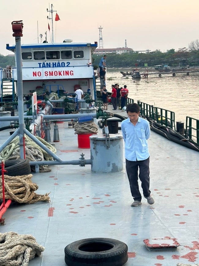 Vụ buôn lậu xăng dầu: Thêm 2 cán bộ Hải quan tỉnh Bà Rịa – Vũng Tàu bị khởi tố- Ảnh 1.