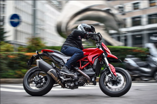 Chiếc Ducati Hypermotard 939 SP trị giá 500 triệu của Công Phượng: Độ pô cực "chất"- Ảnh 6.