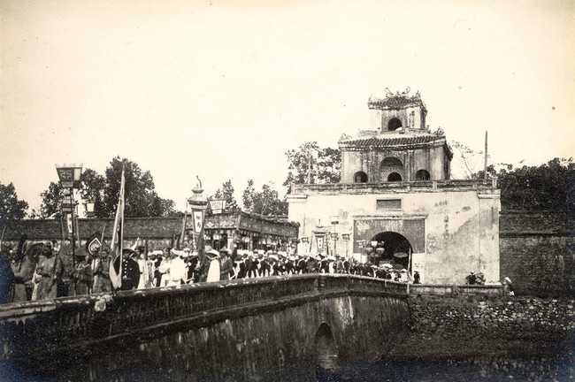 Hình độc về đám tang vua Khải Định năm 1926- Ảnh 4.