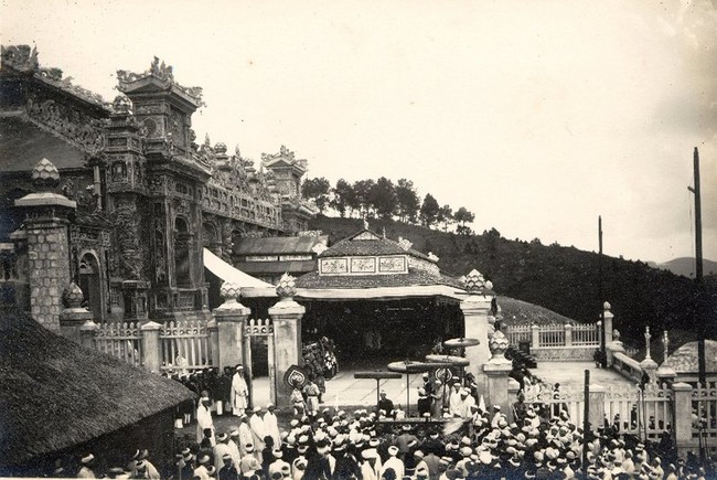 Hình độc về đám tang vua Khải Định năm 1926- Ảnh 10.
