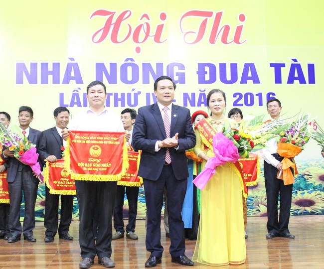 Nữ chi Hội trưởng nông dân năng động, tài hoa, hát hay, thuyết trình giỏi trên quê hương Bắc Ninh- Ảnh 1.