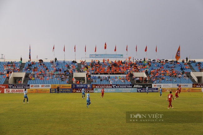 Giành vé lên hạng V-League, Đà Nẵng chi hơn 11 tỷ nâng cấp sân Hòa Xuân- Ảnh 1.