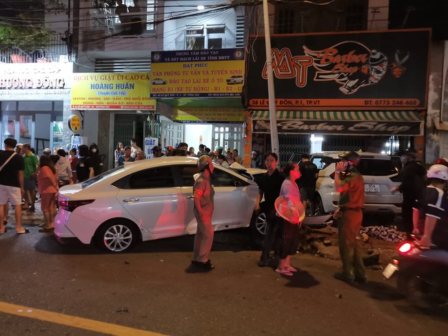 Nữ tài xế lái ô tô tông loạt xe máy ở Vũng Tàu có nồng độ cồn "khủng"- Ảnh 1.