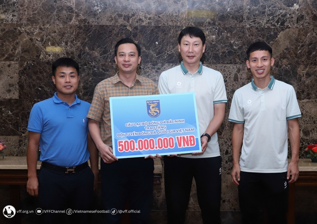 CLB Bắc Ninh "chơi lớn”, thưởng ĐT Việt Nam 500 triệu đồng- Ảnh 1.