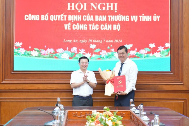 Trưởng Công an huyện Đức Hòa được bổ nhiệm làm Phó trưởng ban Nội chính Tỉnh ủy- Ảnh 1.