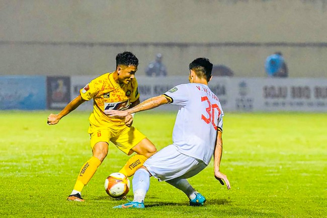 Chuyển nhượng V.League 21/7: Thép xanh Nam Định chia tay 7 cầu thủ, kích hoạt 2 “bom tấn"- Ảnh 5.