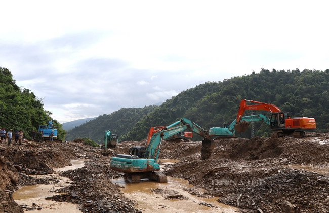 Mường Pồn - Điện Biên: "Chưa tìm thấy người mất tích thì lực lượng cứu hộ chưa về"- Ảnh 6.