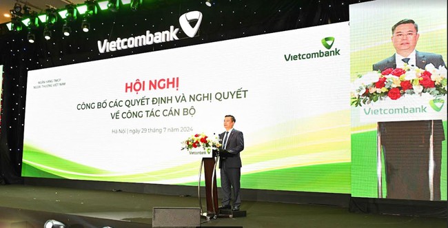 Tân Chủ tịch Vietcombank nói gì khi nhậm chức?- Ảnh 2.