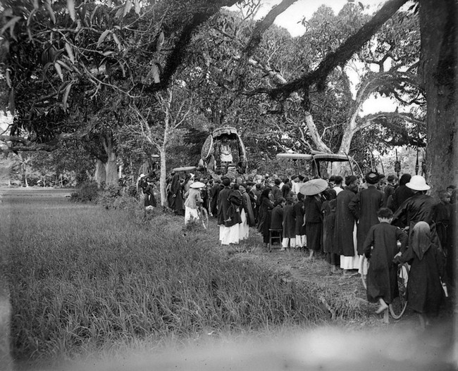 Hình độc về lễ hội đền Voi Phục năm 1928- Ảnh 2.