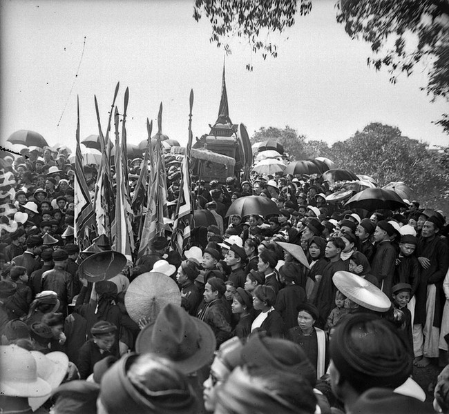 Hình độc về lễ hội đền Voi Phục năm 1928- Ảnh 15.