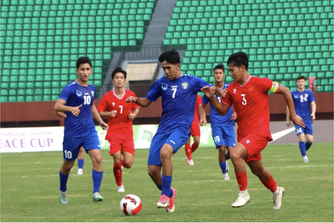 Kết quả U16 Việt Nam vs U16 Uzbekistan: Thắng đậm khó tin! - Ảnh 1.