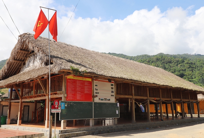 Một ngôi làng sở hữu bức tranh thiên nhiên trong lành êm ả, thanh bình ở Hà Giang - Ảnh 2.