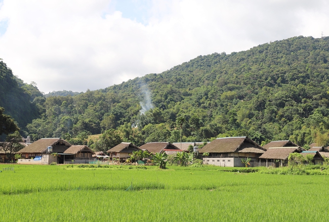 Một ngôi làng sở hữu bức tranh thiên nhiên trong lành êm ả, thanh bình ở Hà Giang - Ảnh 5.