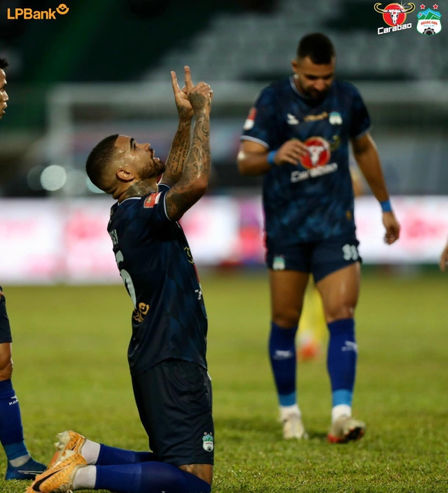 Rời HAGL và bị CLB CAHN “ngó lơ”, “siêu ngoại binh” V.League sang Indonesia thi đấu - Ảnh 1.