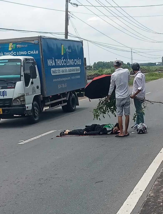 Công an truy tìm tài xế gây tai nạn giao thông rồi bỏ chạy khỏi hiện trường - Ảnh 1.