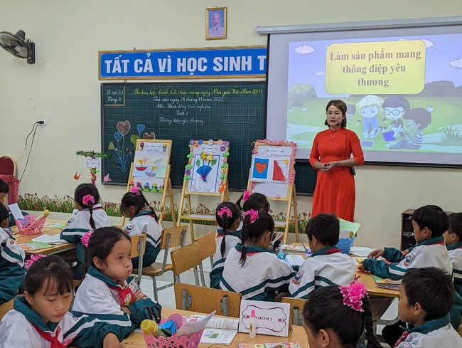 Trường PTDTBT TH Chung Chải số 2: Đổi mới phương pháp dạy học giúp học sinh phát triển toàn diện   - Ảnh 2.