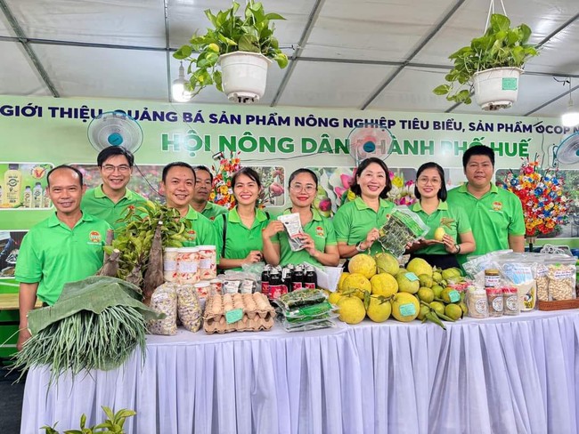 24 gian hàng tham gia phiên chợ nông sản do Hội Nông dân tỉnh Thừa Thiên Huế tổ chức- Ảnh 3.