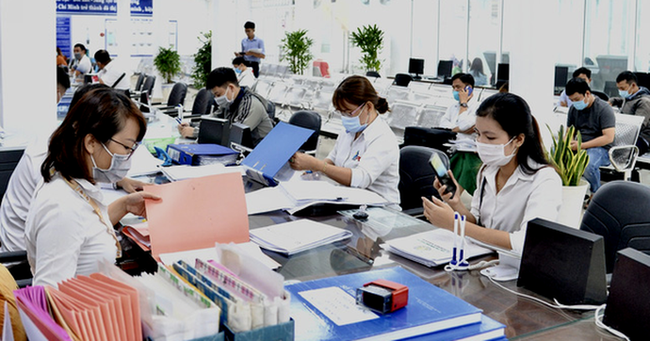Chính sách nghỉ hưu sớm trong Nghị định 177 và Nghị định 178, cán bộ, công chức, viên chức cần nắm rõ- Ảnh 2.